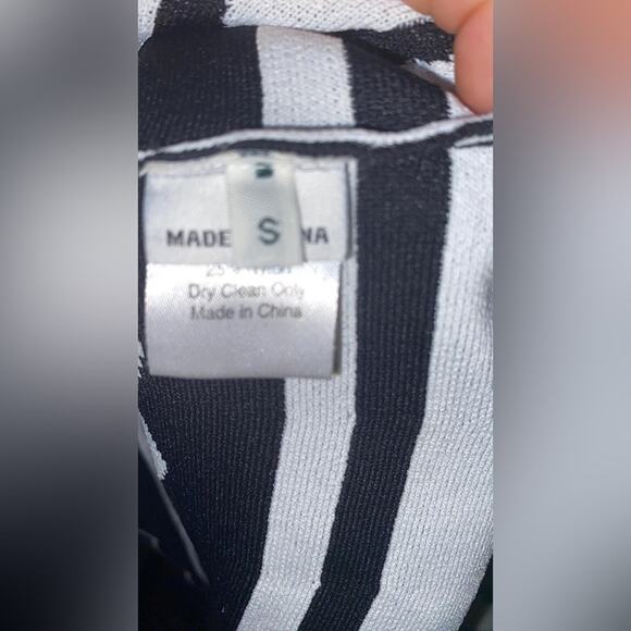 Yigal Azrouel Inc Black & White Striped Off Shoulder Knit Dress - Picture 5 of 14